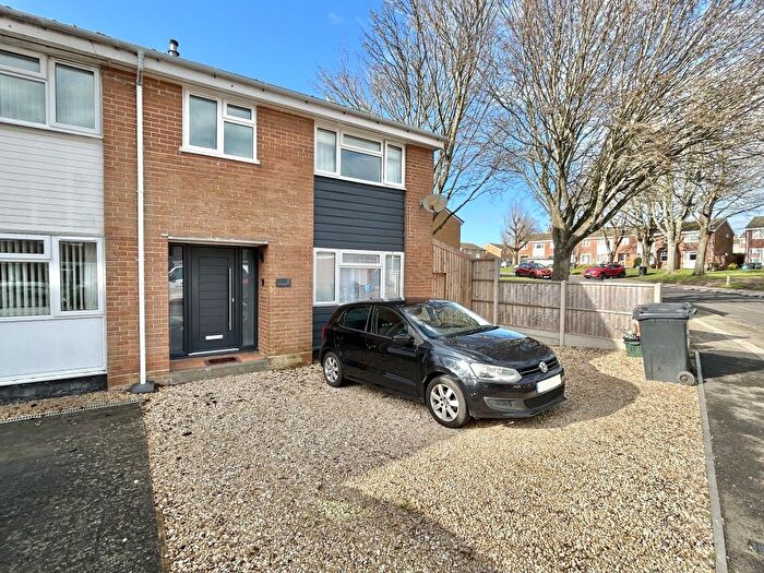3 Bedroom End Terrace House For Sale In Abbey Road, Yeovil, Somerset, BA21