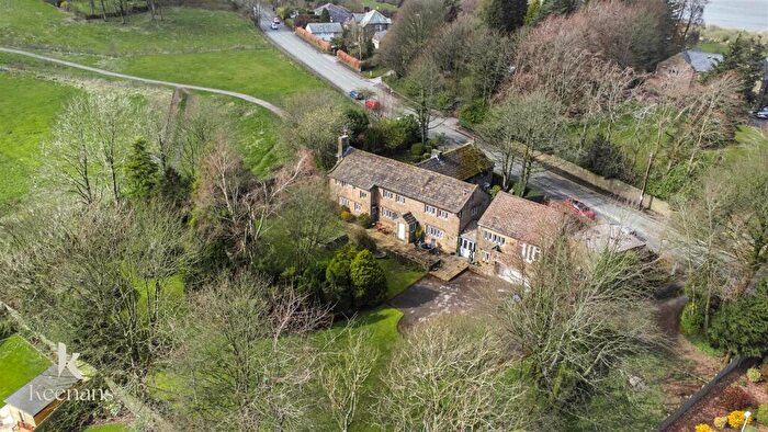 5 Bedroom Farm House For Sale In Red Lane, Colne, BB8