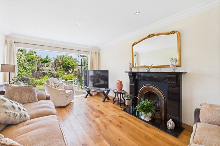 4 Bedroom Detached House For Sale In Edgerton Court, Tadcaster, LS24