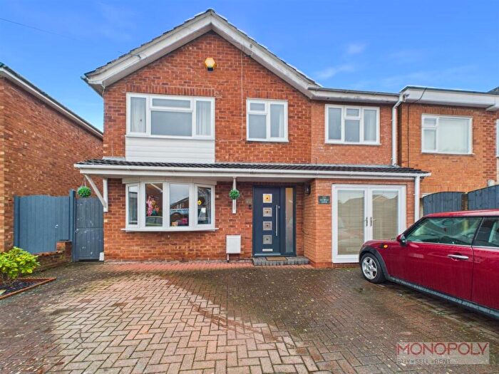 4 Bedroom Detached House For Sale In Denbigh Close, Wrexham, LL12