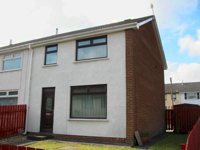 3 Bedroom Detached House To Rent In Forthill Drive, Newtownabbey, County Antrim, BT36