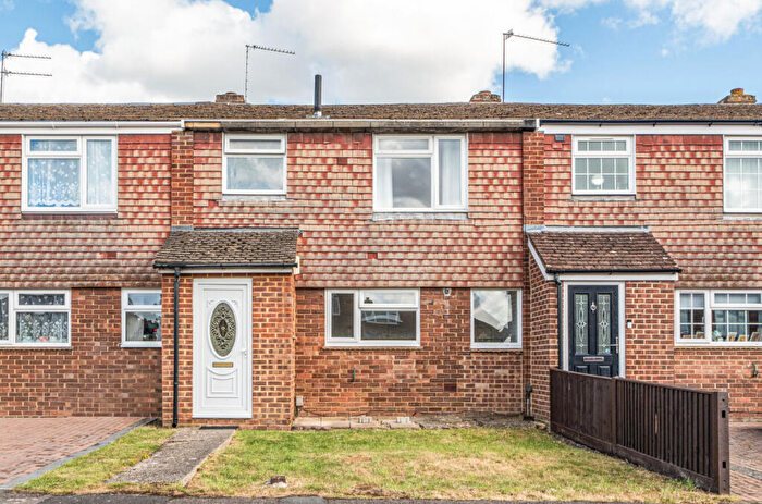 3 Bedroom Terraced House For Sale In Margaret Close, Reading, Berkshire, RG2