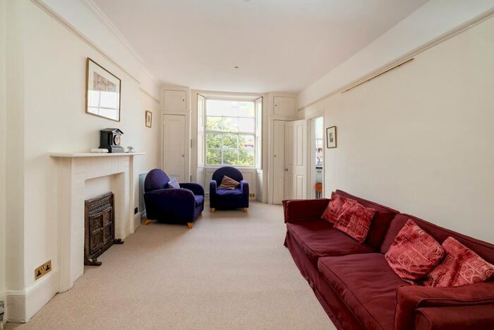 2 Bedroom Flat To Rent In Doughty Street, London, WC1N