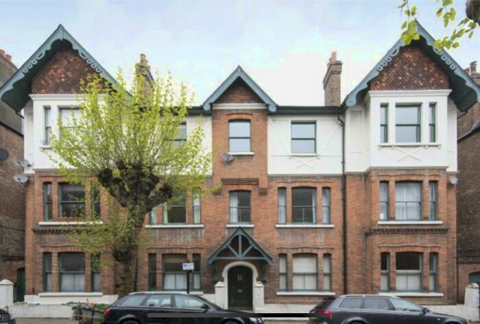 3 Bedroom Apartment To Rent In Kinnoul Mansions, London, E5