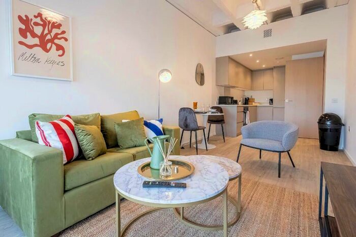 1 Bedroom Flat To Rent In Elder Gate, Central Milton Keynes, Buckinghamshire, MK9