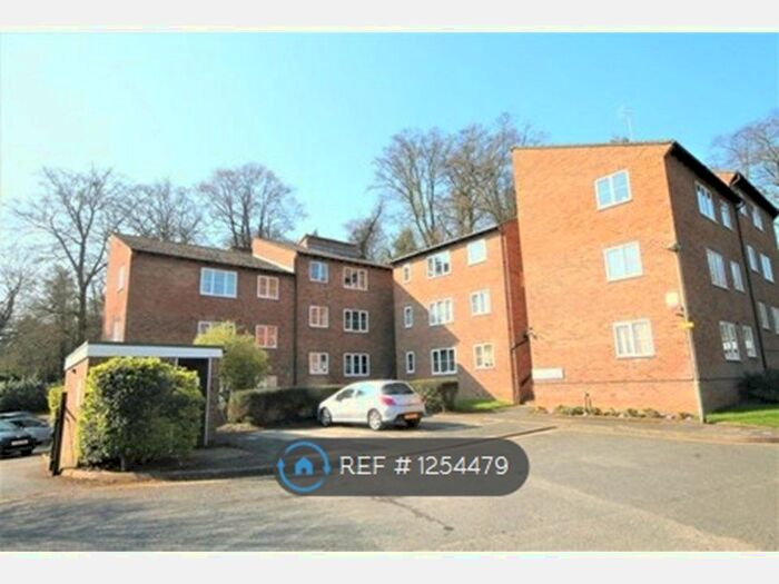 1 Bedroom Flat To Rent In Badgers Copse, Orpington BR6