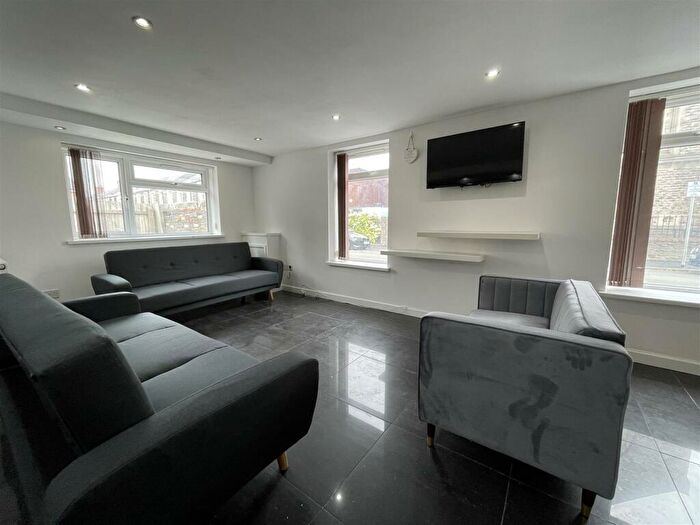 8 Bedroom Terraced House To Rent In Woodville Road, Cardiff, CF24