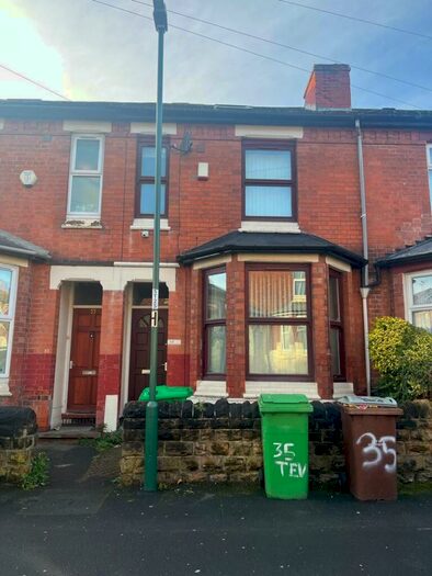 6 Bedroom Semi-Detached House To Rent In Teversal Avenue, Nottingham, NG7