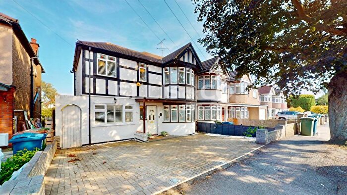 5 Bedroom Semi Detached House To Rent In Torbay Road, Harrow, HA2