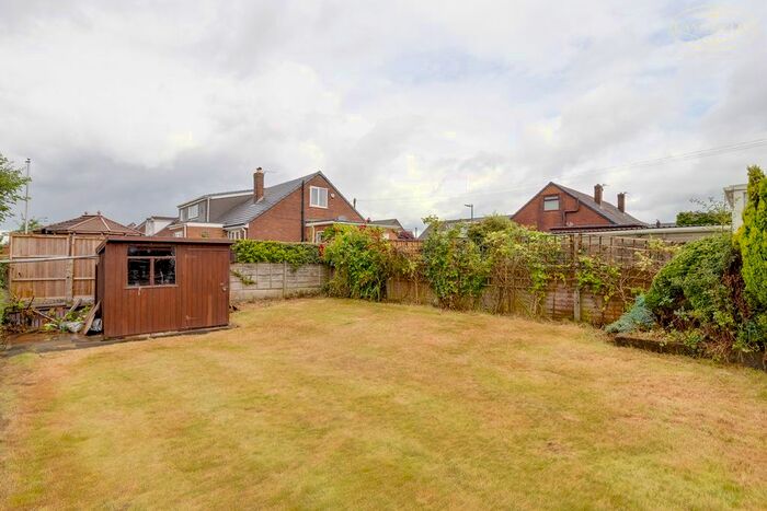 2 Bedroom Semi-Detached Bungalow For Sale In Scot Lane, Blackrod, Bolton, BL6