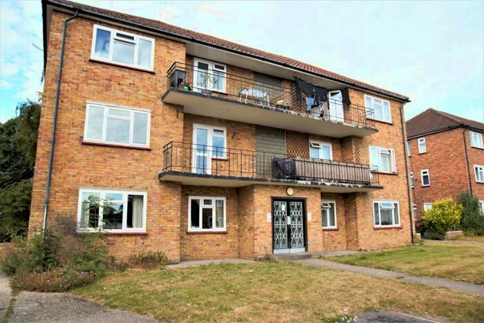 2 Bedroom Apartment To Rent In Courts Road, Earley, Reading, RG6
