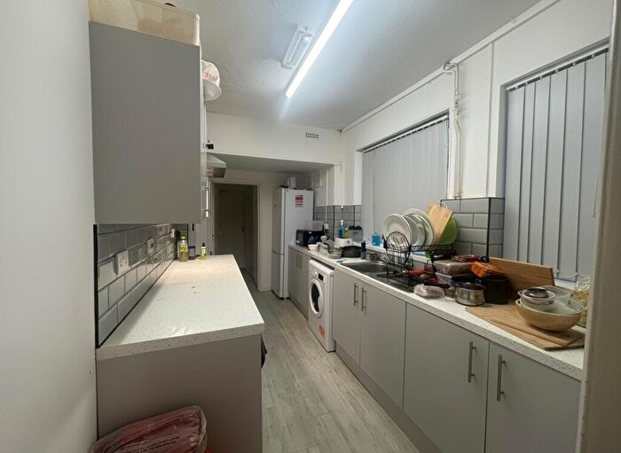 6 Bedroom House To Rent In Arley Road, Selly Oak, West Midlands, B29