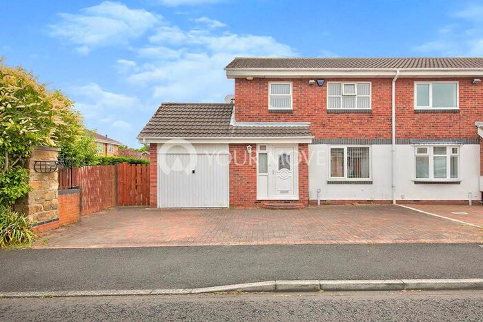 3 Bedroom Semi-Detached House To Rent In Home Park, Wallsend, Tyne And Wear, NE28