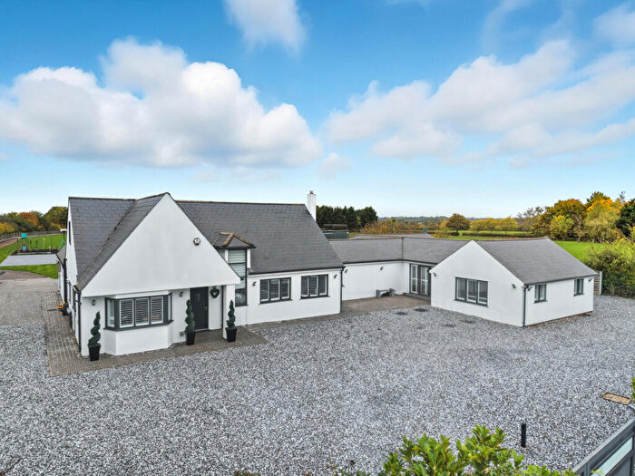 5 Bedroom Detached House For Sale In Ashlyns Lane, Ongar, CM5