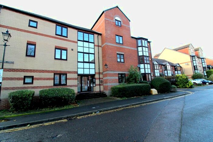 1 Bedroom Flat To Rent In Simmonds Street, Reading, RG1