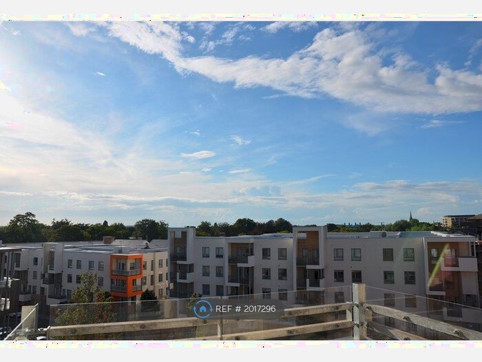 2 Bedroom Flat To Rent In Glenalmond Avenue, Cambridge, CB2