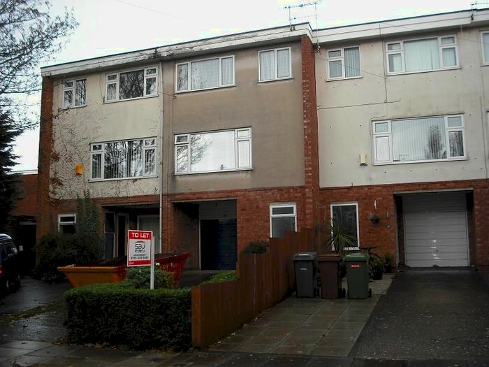 3 Bedroom Town House To Rent In Ringwood, Oxton, Wirral, CH43