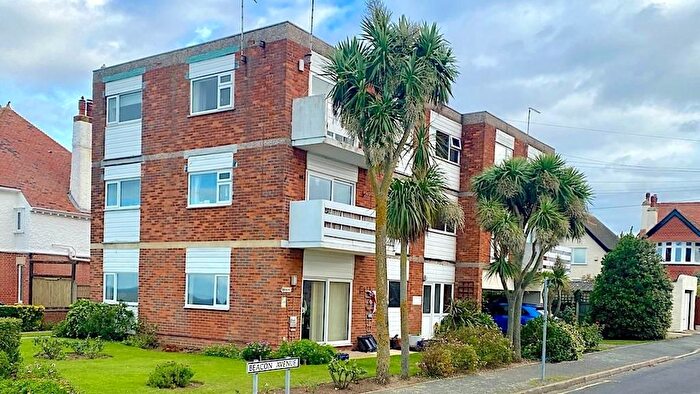 2 Bedroom Flat To Rent In Beacon Avenue, Herne Bay, CT6