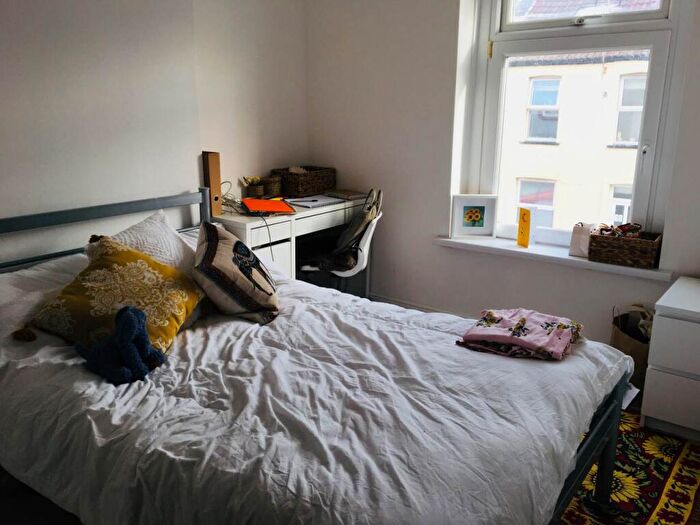 5 Bedroom House To Rent In Rhymney Street, Cathays, Cardiff, CF24