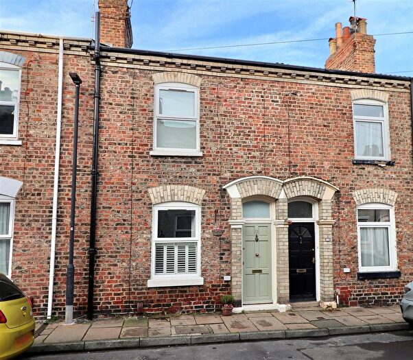 2 Bedroom Terraced House For Sale In Charlton Street, York, YO23