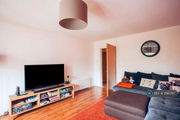 2 Bedroom Flat To Rent In Avenuepark Street, Glasgow, G20