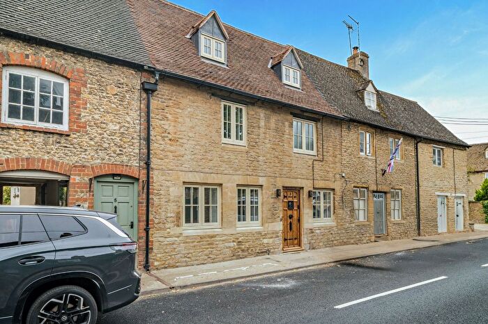 3 Bedroom Terraced House For Sale In St. Johns Street, Lechlade, Gloucestershire, GL7