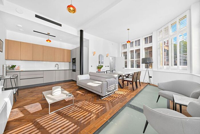 2 Bedroom Property For Sale In Acton Street, London, WC1X