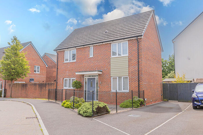 3 Bedroom Detached House For Sale In Spencer Way, Newport, NP19