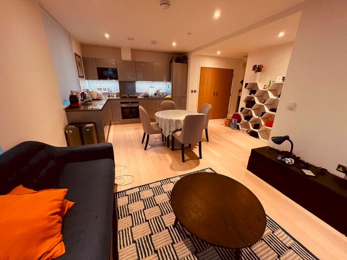 1 Bedroom Flat To Rent In Pilot Walk, The Cable Building, Greenwich Peninsula, London, SE10