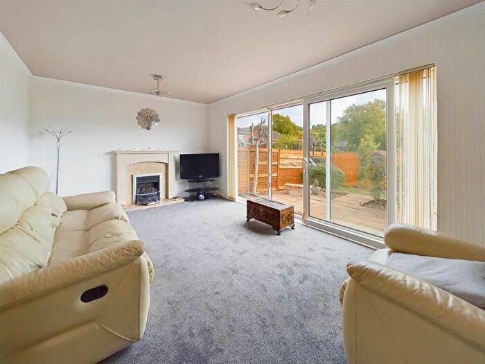 3 Bedroom Detached House For Sale In Dale Farm Avenue, Sneinton, Nottingham, NG3