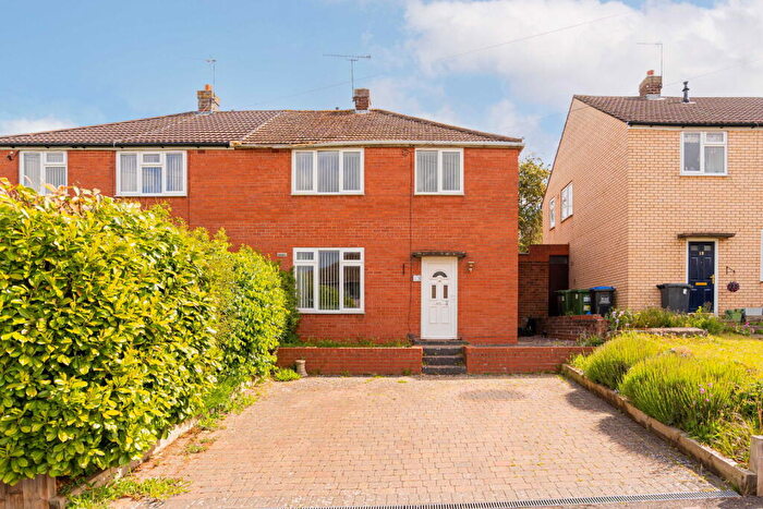 3 Bedroom Semi-Detached House For Sale In St Margarets Road, Leamington Spa, CV31