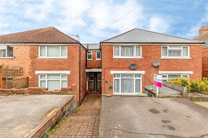 3 Bedroom Link Detached House For Sale In Oakfield Road, Hastings, TN35