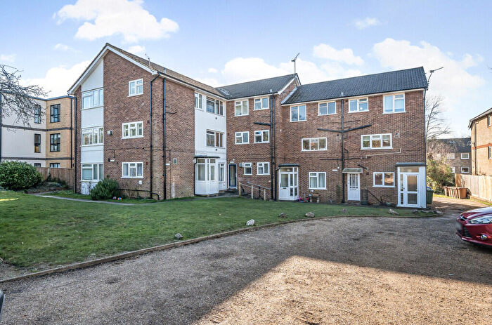 2 Bedroom Maisonette For Sale In Langley Park Road, Sutton, SM2
