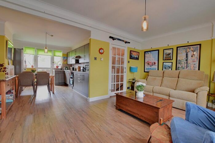 3 Bedroom Apartment For Sale In King Geroges Place, Maldon, CM9