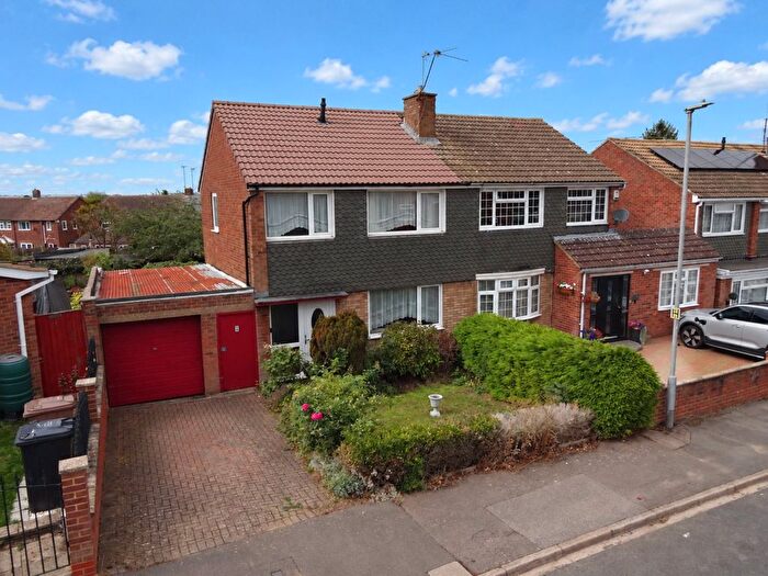 3 Bedroom Semi-Detached House For Sale In Arbroath Road, Luton, Bedfordshire, LU3