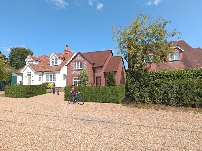 3 Bedroom Detached House For Sale In Rosebery Road, Reading, RG4