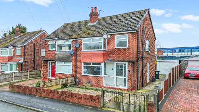 3 Bedroom Semi-Detached House For Sale In Margaret Avenue, Woolston, WA1