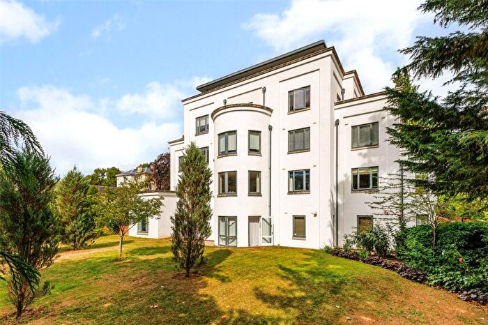 3 Bedroom Penthouse For Sale In Pittville Place, Cheltenham, Gloucestershire, GL52