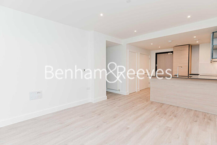 2 Bedroom Apartment To Rent In Moorehead Way, Kidbrooke Village, SE3