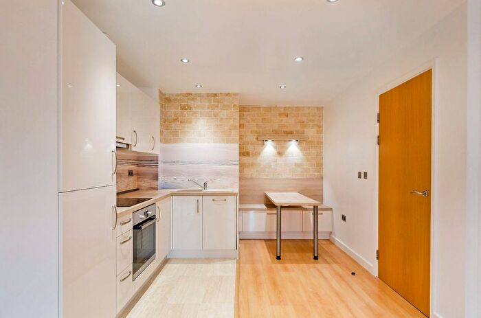 1 Bedroom Flat For Sale In Centurion Square, Skeldergate, York, YO1