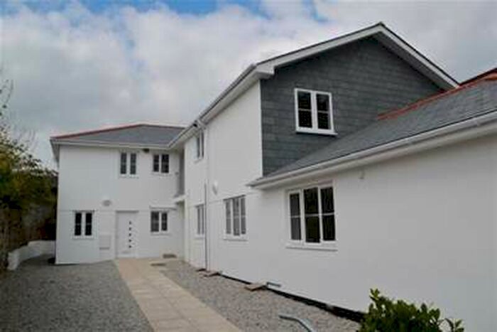 2 Bedroom Flat To Rent In Liskeard, PL14