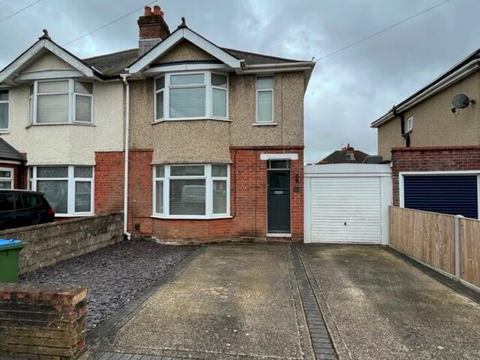 3 Bedroom House To Rent In Rosewall Road, Southampton, SO16