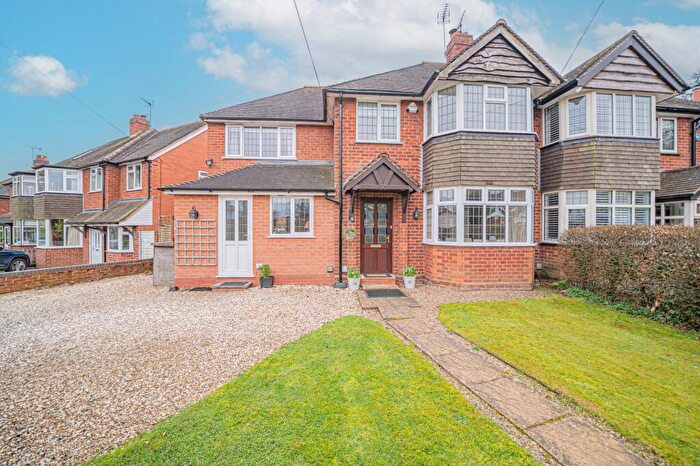 4 Bedroom Semi-Detached House For Sale In Kingswood Close, Lapworth, B94