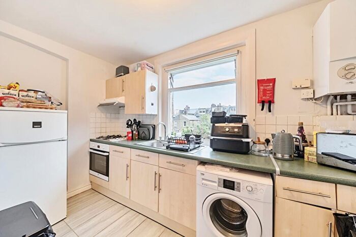 1 Bedroom Flat To Rent In Dyne Road London, NW6