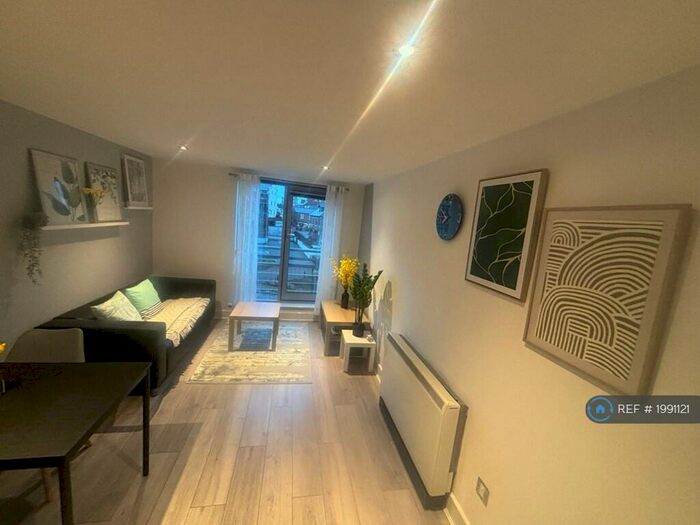 2 Bedroom Flat To Rent In Upper College Street, Nottingham, NG1