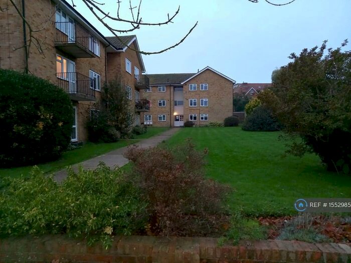 2 Bedroom Flat To Rent In Shorncliffe Road, Folkestone, CT20