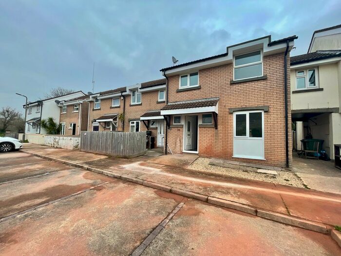 3 Bedroom Terraced House To Rent In Queen Elizabeth Drive, Paignton, TQ3