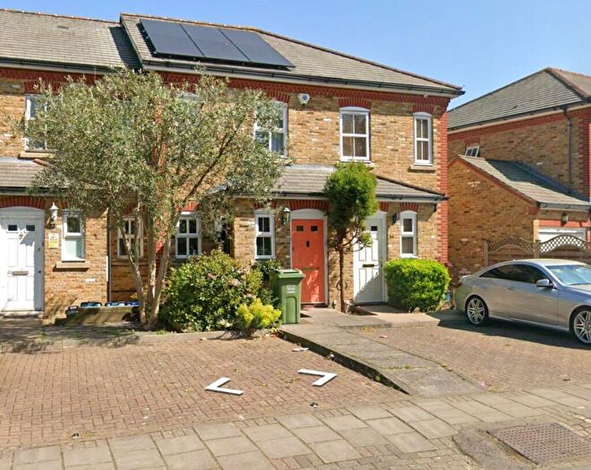 2 Bedroom Terraced House For Sale In Stainton Road, London, SE6