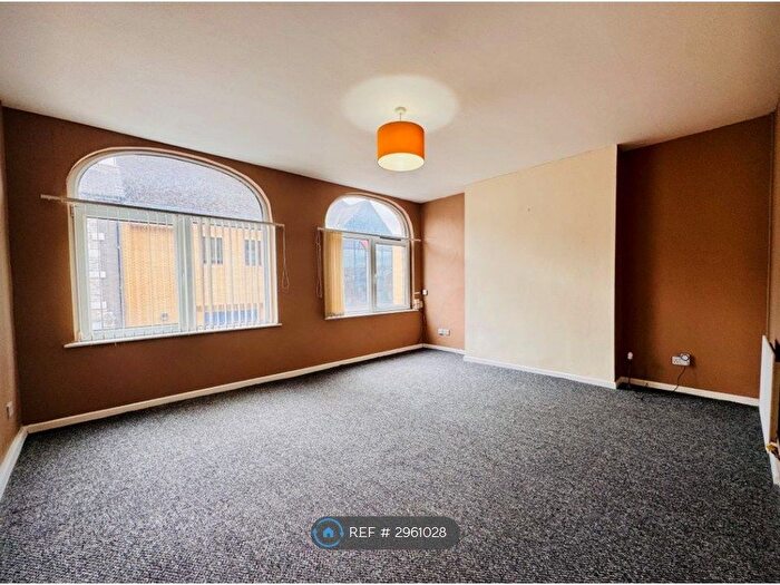 1 Bedroom Flat To Rent In Commercial Road, Newport, NP20