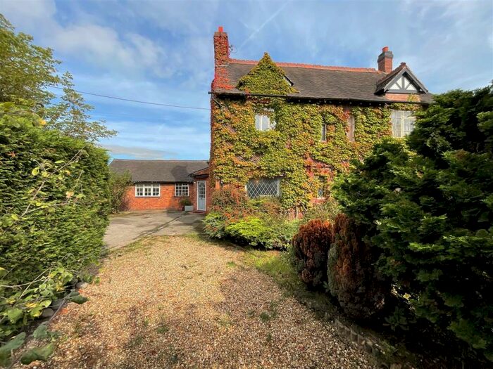 3 Bedroom Cottage For Sale In Drumblewood Cottage, Sproston., CW4